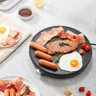 crepiere electrique garnie oeufs saucisses bacon