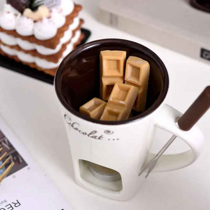 carre caramel dans tasse fondue chocolat