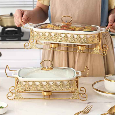 personne avec deux chauffe plat